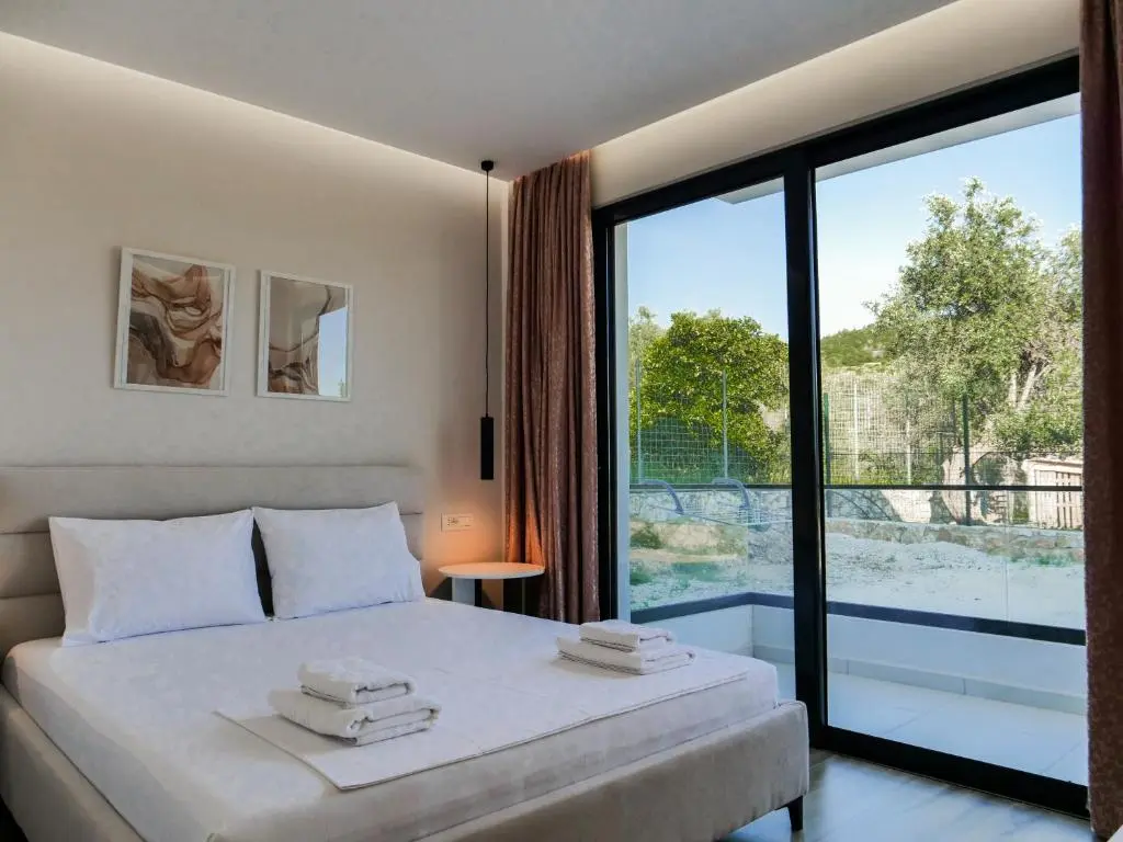 Villa Tonia Livadh Himare